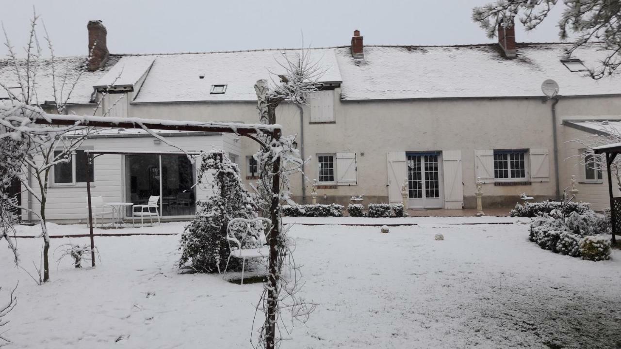 Bed and Breakfast La Longere Des Glycines Egligny Экстерьер фото